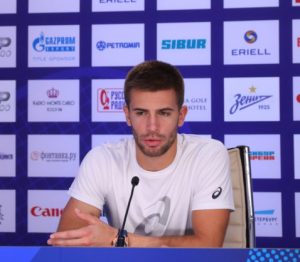 Подробнее о статье ЯННИК СИННЕР СНЯЛСЯ С ТУРНИРА ST. PETERSBURG OPEN 2020