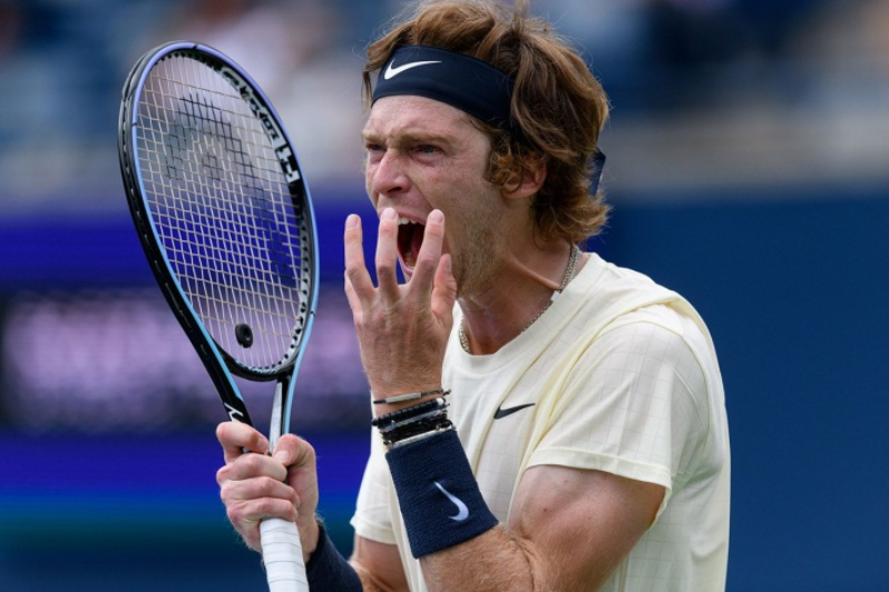 Вы сейчас просматриваете Андрей Рублёв: Фаворит турнира ATP-250 в Монпелье