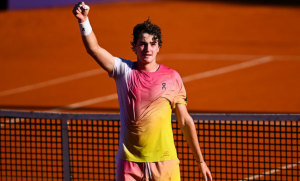 Подробнее о статье Столкновение со стрессом: Жоао Фонсека на турнире ATP в Рио-де-Жанейро