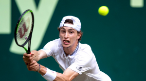 Подробнее о статье Уго Умбер: Победа на турнире ATP-250 в Марселе