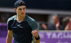Подробнее о статье Взгляд на финал ATP-500 в Дохе: Джек Дрейпер против Андрея Рублёва