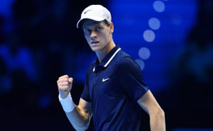 Подробнее о статье Янник Синнер: Возвращение на корты ATP после дисквалификации